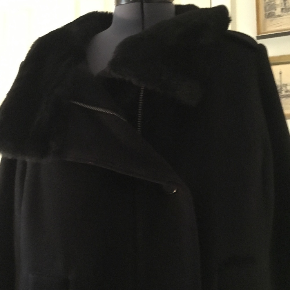 TALBOTS BLACK WOOL COAT WITH FAUX FUR COLLAR